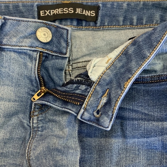 Express Cut Off Jean Shorts - Picture 8 of 13
